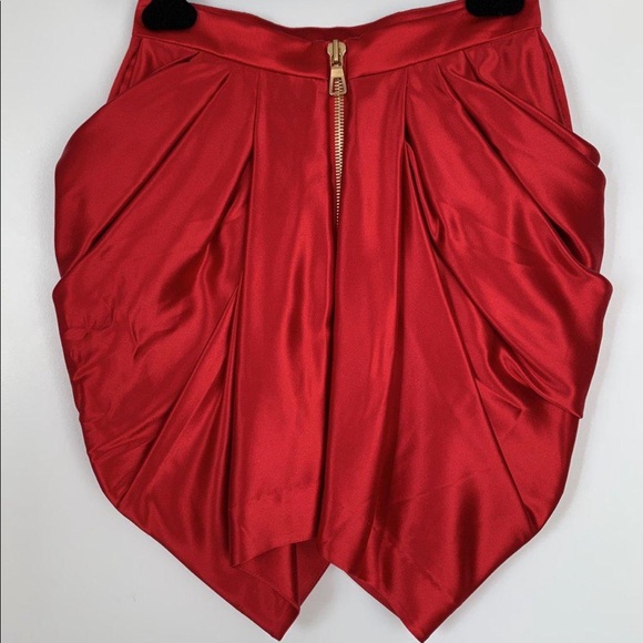 BNWT Balmain x H&M 100% Silk Satin Red Tulip Skirt - Picture 2 of 8